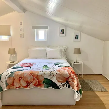 Avenida Liberdade 2 *