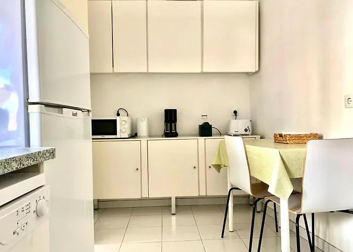 Avenida Liberdade 2 *